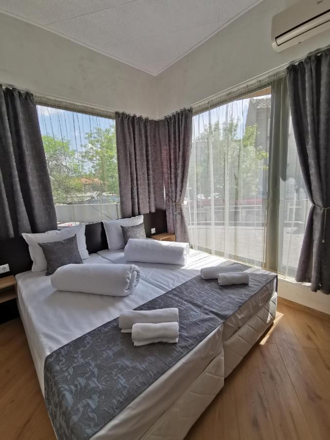 Hotel Swiss Shumen Exterior foto