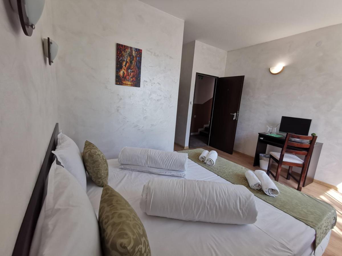 Hotel Swiss Shumen Exterior foto